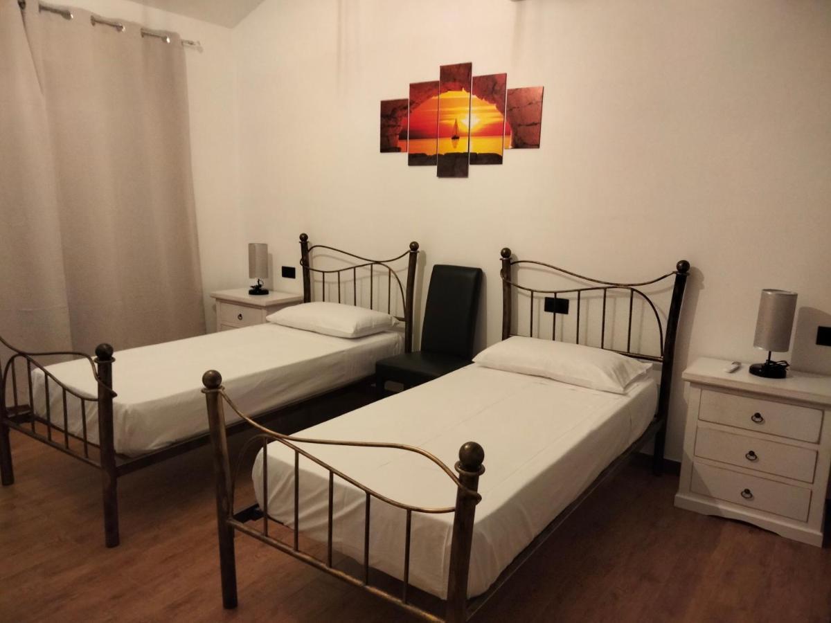 פישינאס Casa Janas Affittacamere Bed & Breakfast מראה חיצוני תמונה