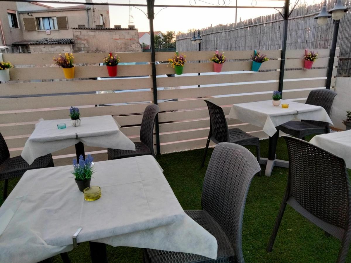 פישינאס Casa Janas Affittacamere Bed & Breakfast מראה חיצוני תמונה