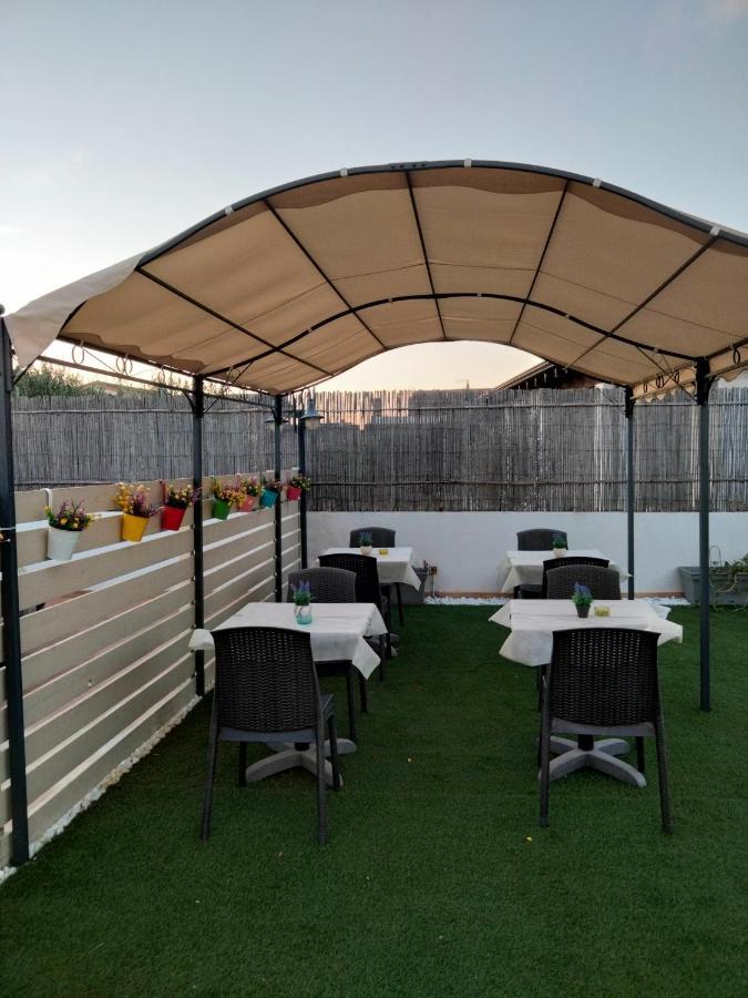 פישינאס Casa Janas Affittacamere Bed & Breakfast מראה חיצוני תמונה
